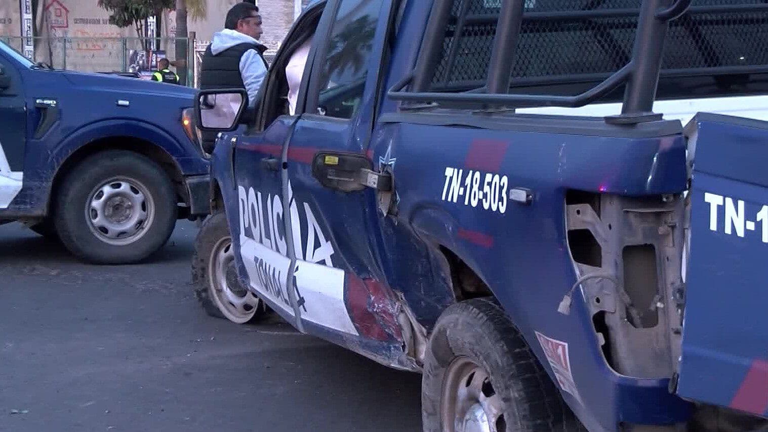 Automóvil Choca contra Patrulla de la Policía de Tonalá; Hay 2 Heridos