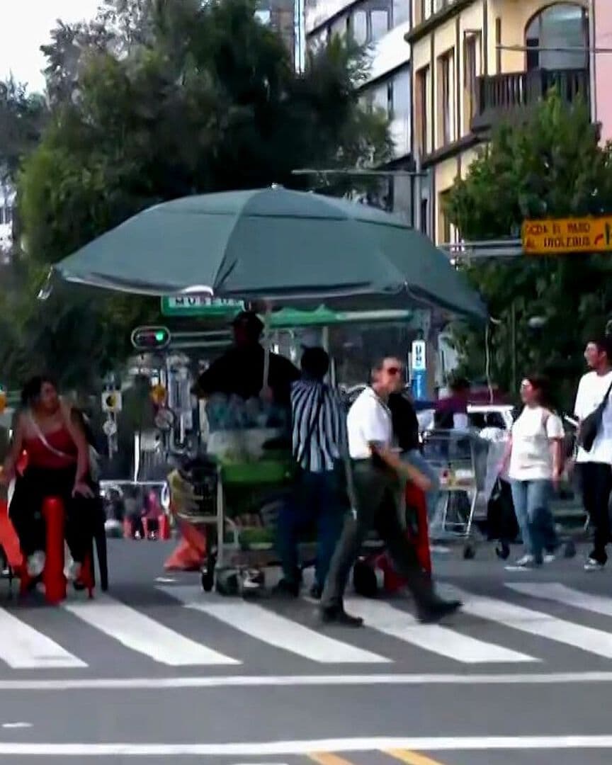 Comerciantes Bloquean Eje Central y Afectan la Circulación en CDMX