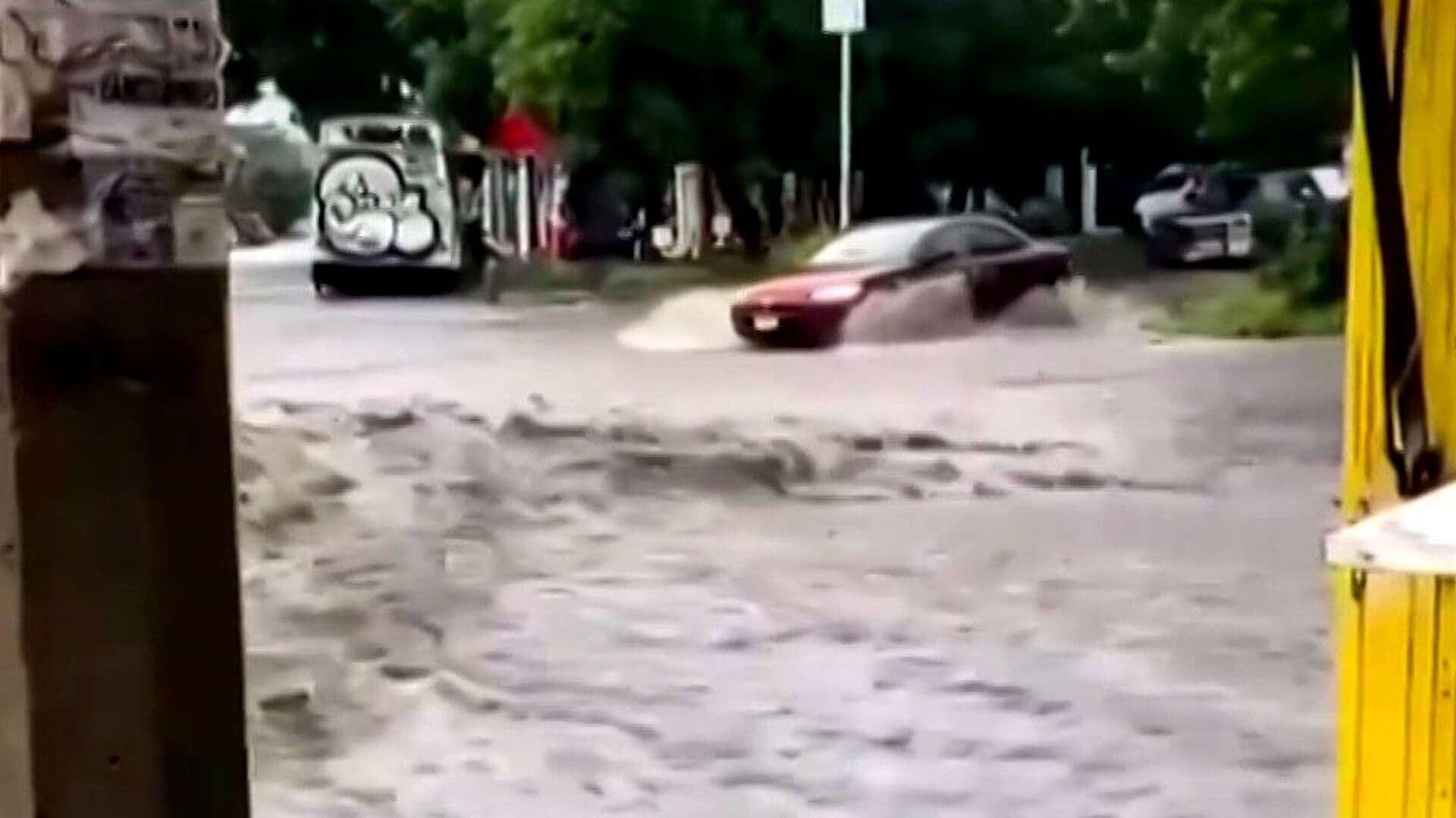Lluvias y Granizo Provocan Afectaciones en Morelia y Colima