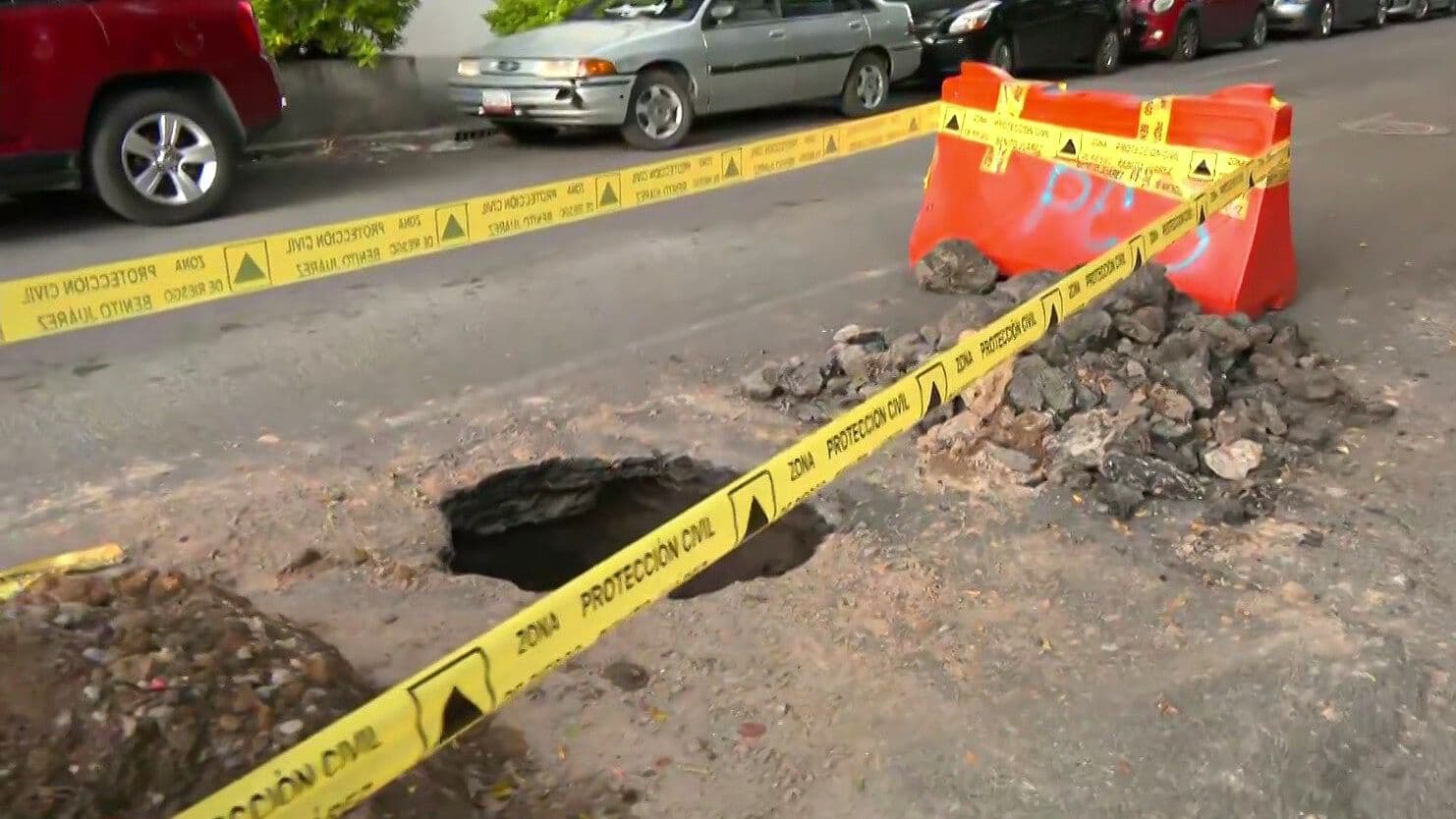 Socavón Afecta Vialidad en Colonia Del Valle Sur, CDMX