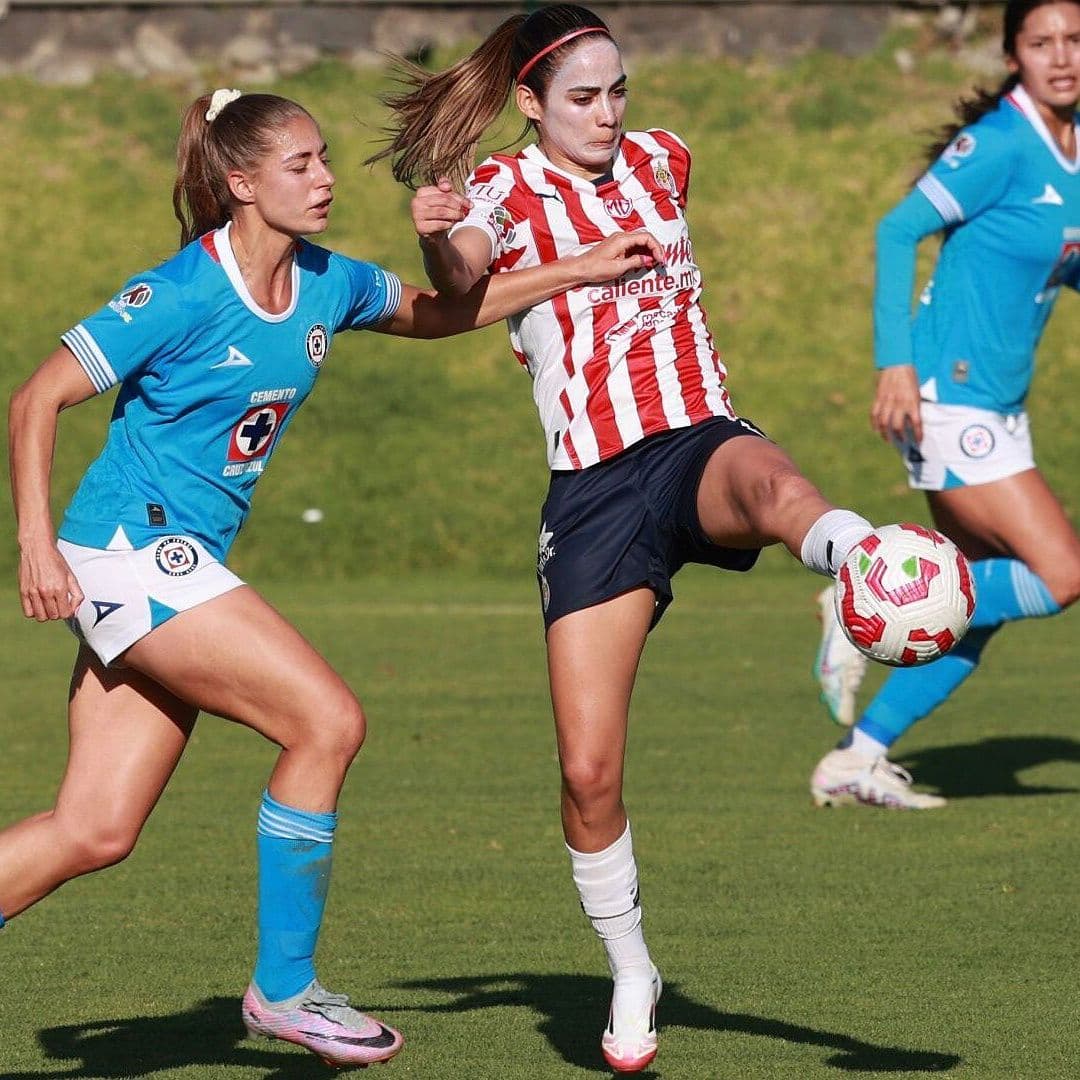 Contra la Misoginia en el Futbol: Lo que Revelan Dichos sobre Jugadoras del Cruz Azul