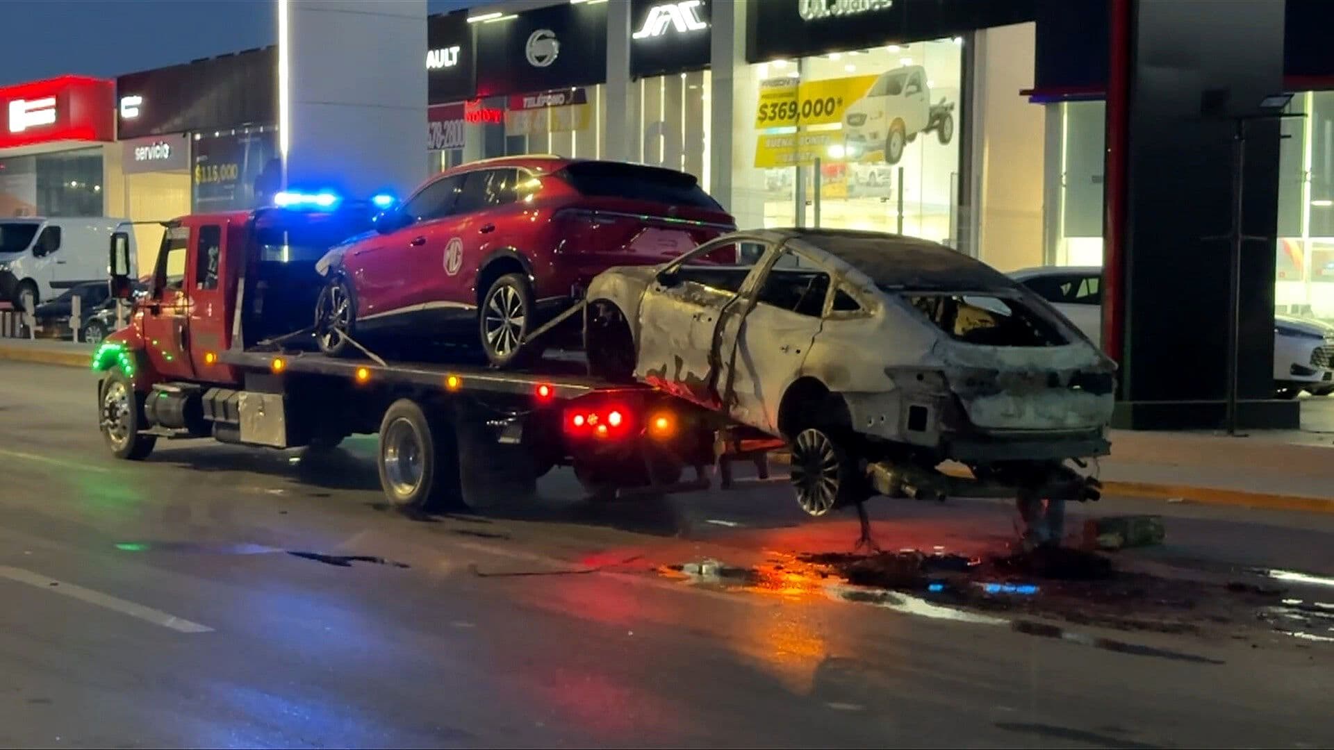 Extrabajador Molesto Incendia Concesionaria de Autos en Ciudad Juárez, Chihuahua