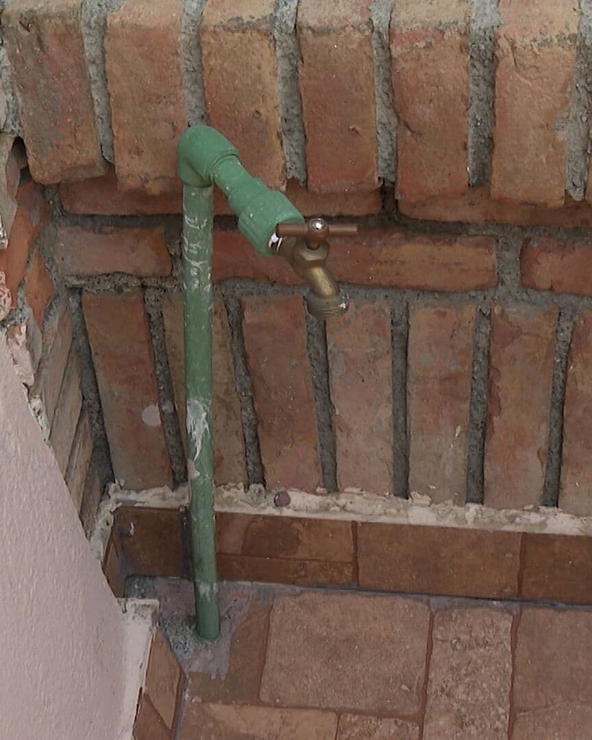 Vecinos de Lomas de Lourdes en Saltillo Reportan Fallas en Suministro de Agua