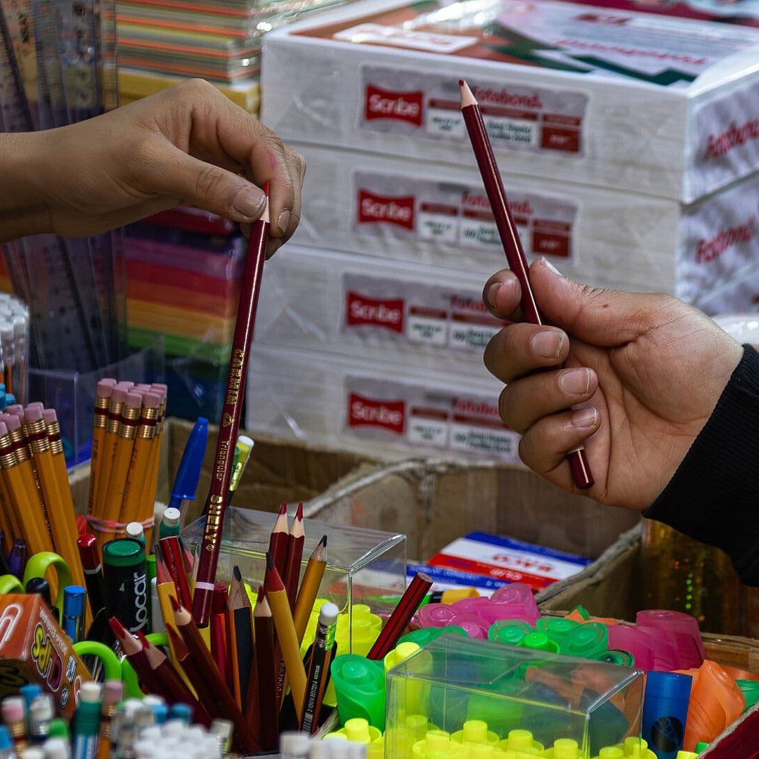 Abarrotan Tiendas en Juárez por Compras de Última Hora Previo a Inicio de Clases