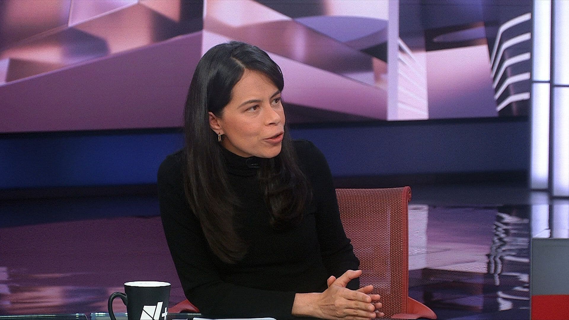 Viridiana Ríos Señala Que Enrique Inzunza Es un Señor Irrelevante