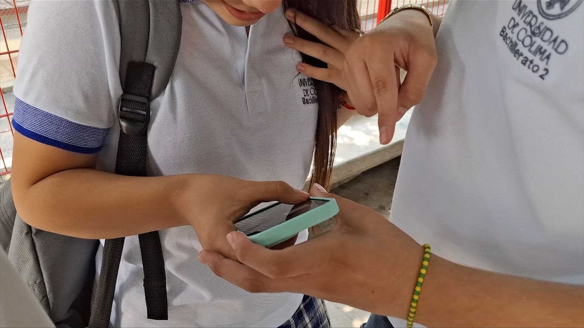 SEP Aprueba Regular Uso de Celulares en Salones; Realizará Campaña de Difusión
