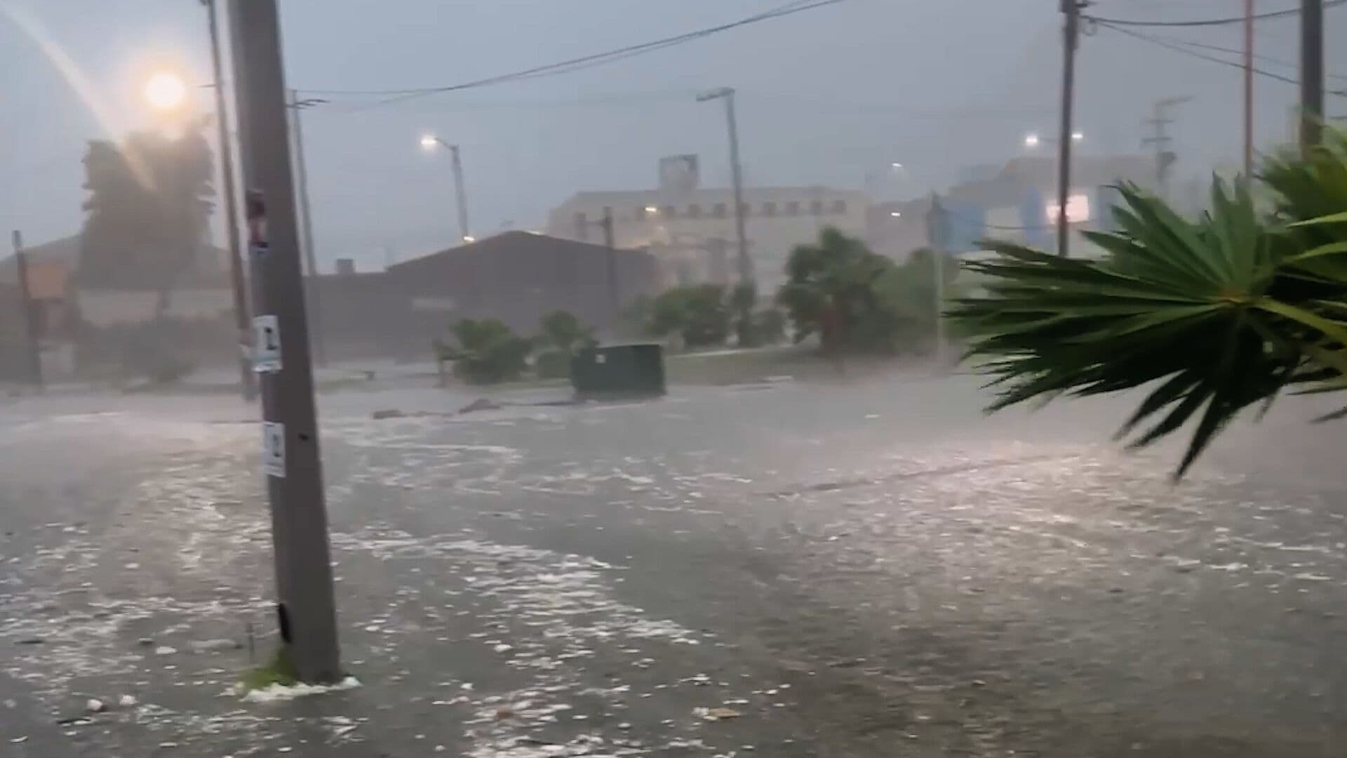 Guaymas Previo al Paso del Huracán Polo