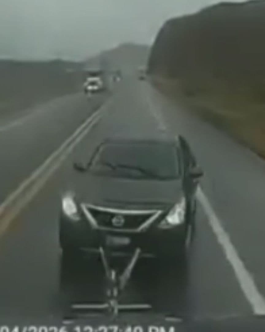 Video | Traílero se Impacta de Frente con un Auto y un Tractocamión en Saltillo, Coahuila