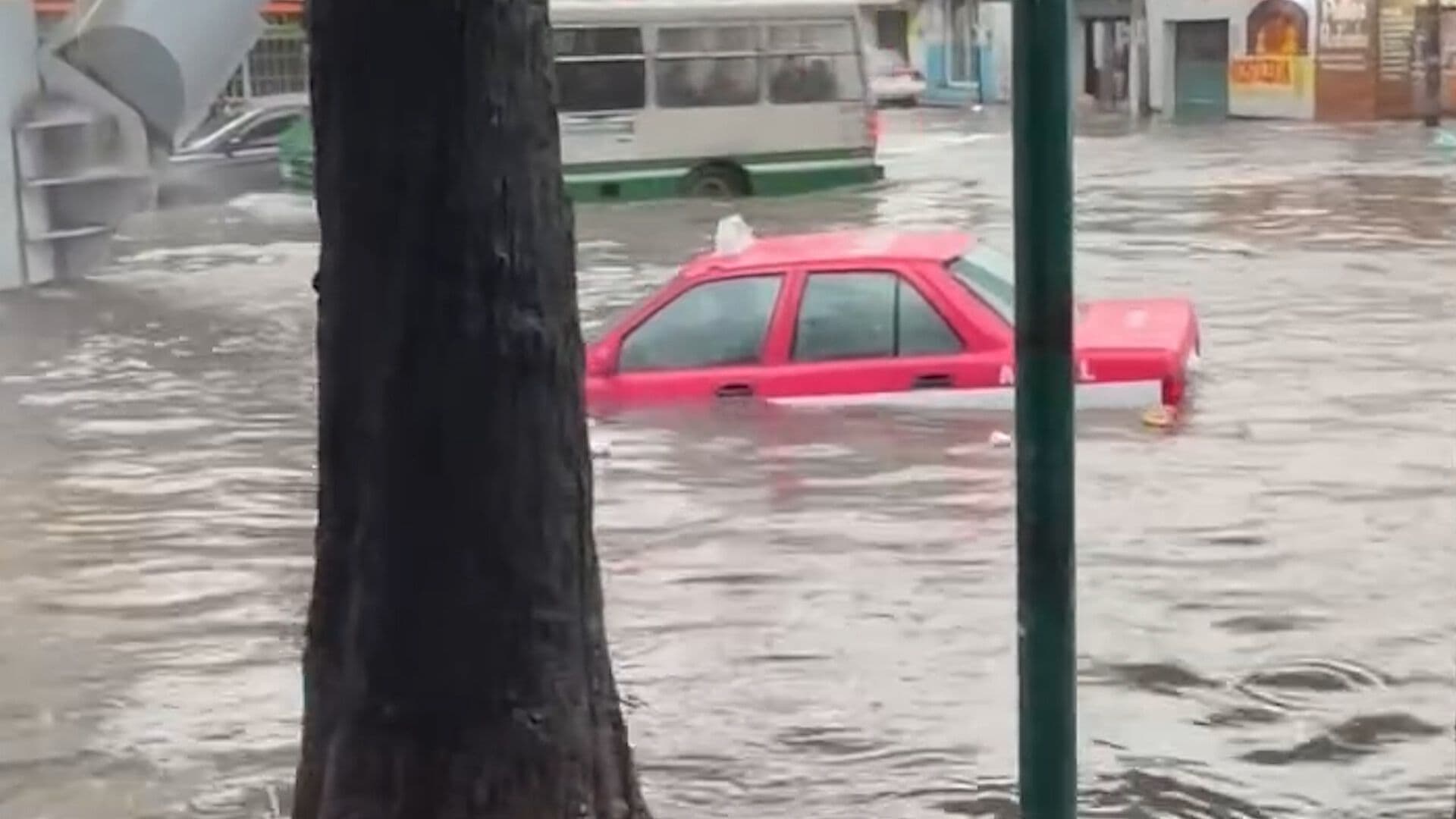 Lluvias Causan Severas Afectaciones en Tláhuac, CDMX