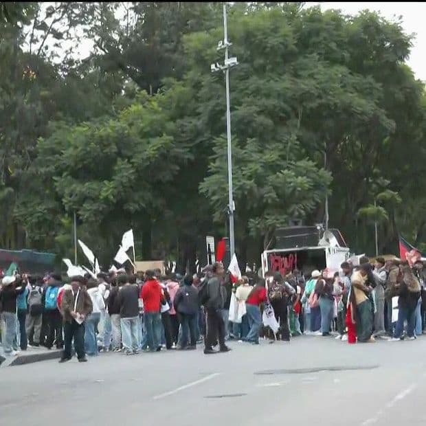 Estudiantes Marchan en CDMX Hacia Reforma en Apoyo a Palestina