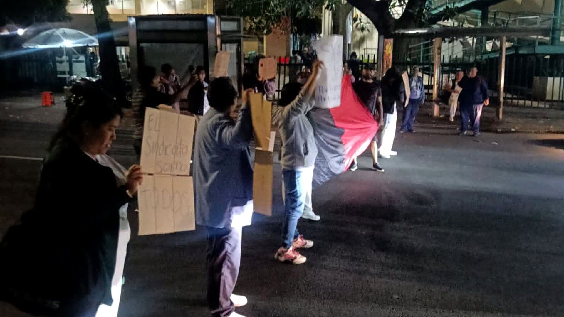 Clínicas del IMSS en CDMX y Edomex se Suman a Bloqueos por Aumento Salarial