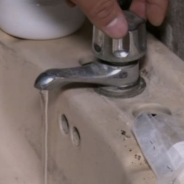 ‘No Es Justo’: Vecinos Inconformes por Tandeo de Agua en Viviendas de Jalisco