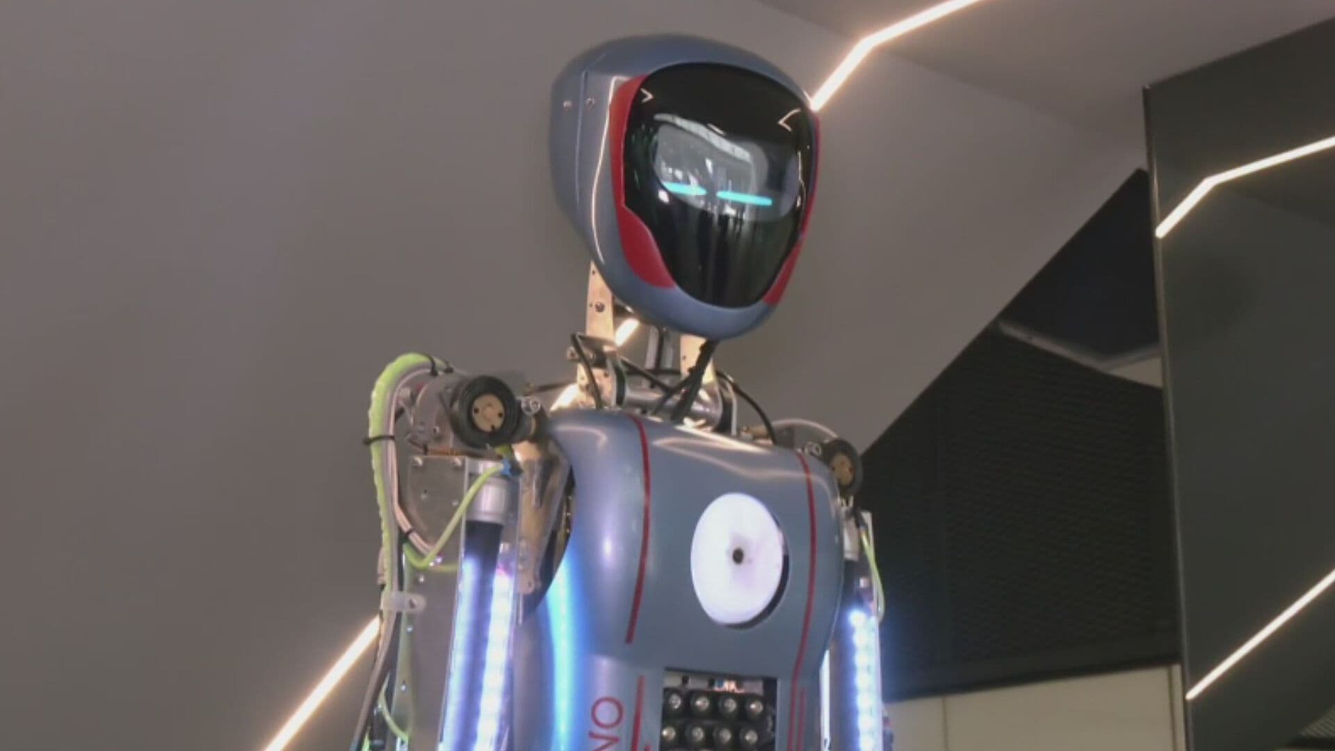Lumino, el Robot Humanoide Capaz de Resolver Cualquier Duda