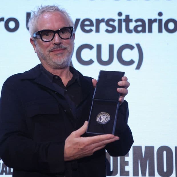 Alfonso Cuarón Recibe Medalla de la Filmoteca de la UNAM