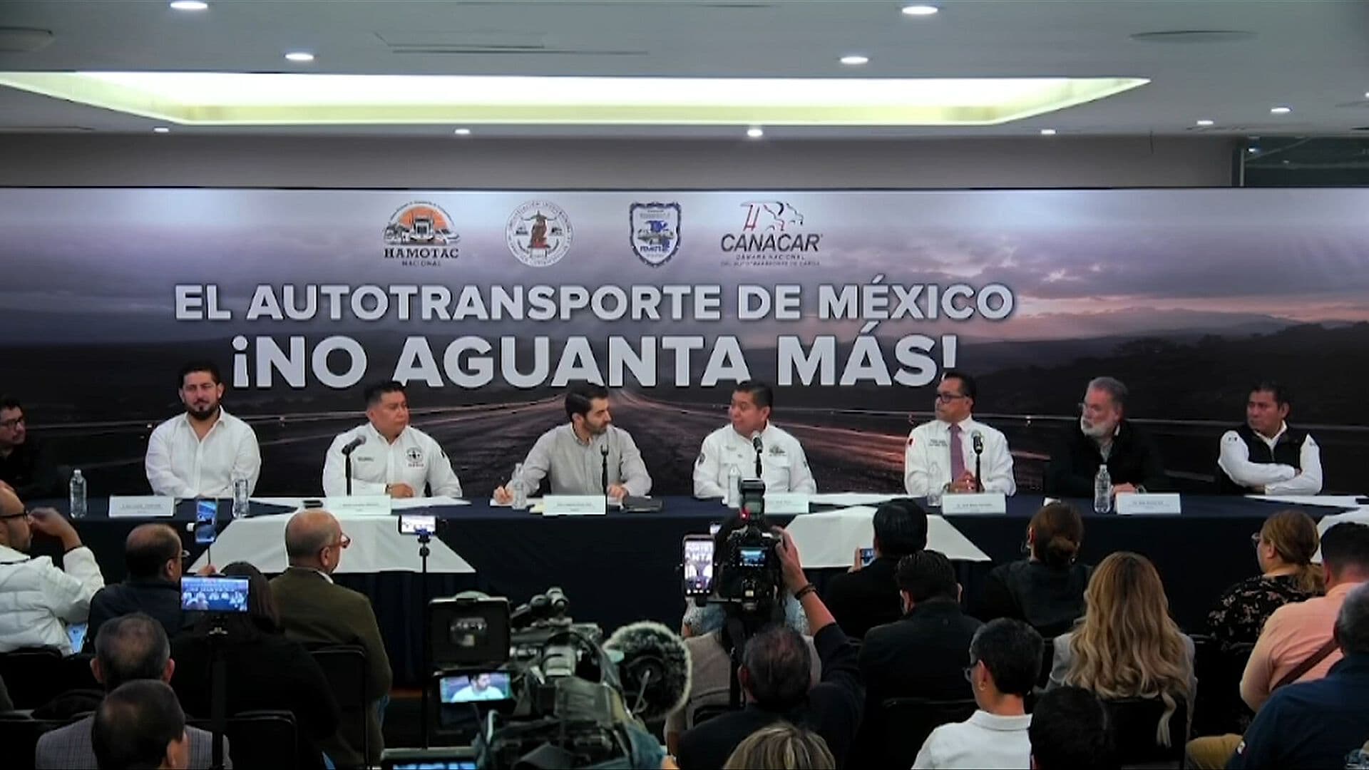 Transportistas Anuncian Paro Nacional Indefinido por Inseguridad y Extorsiones