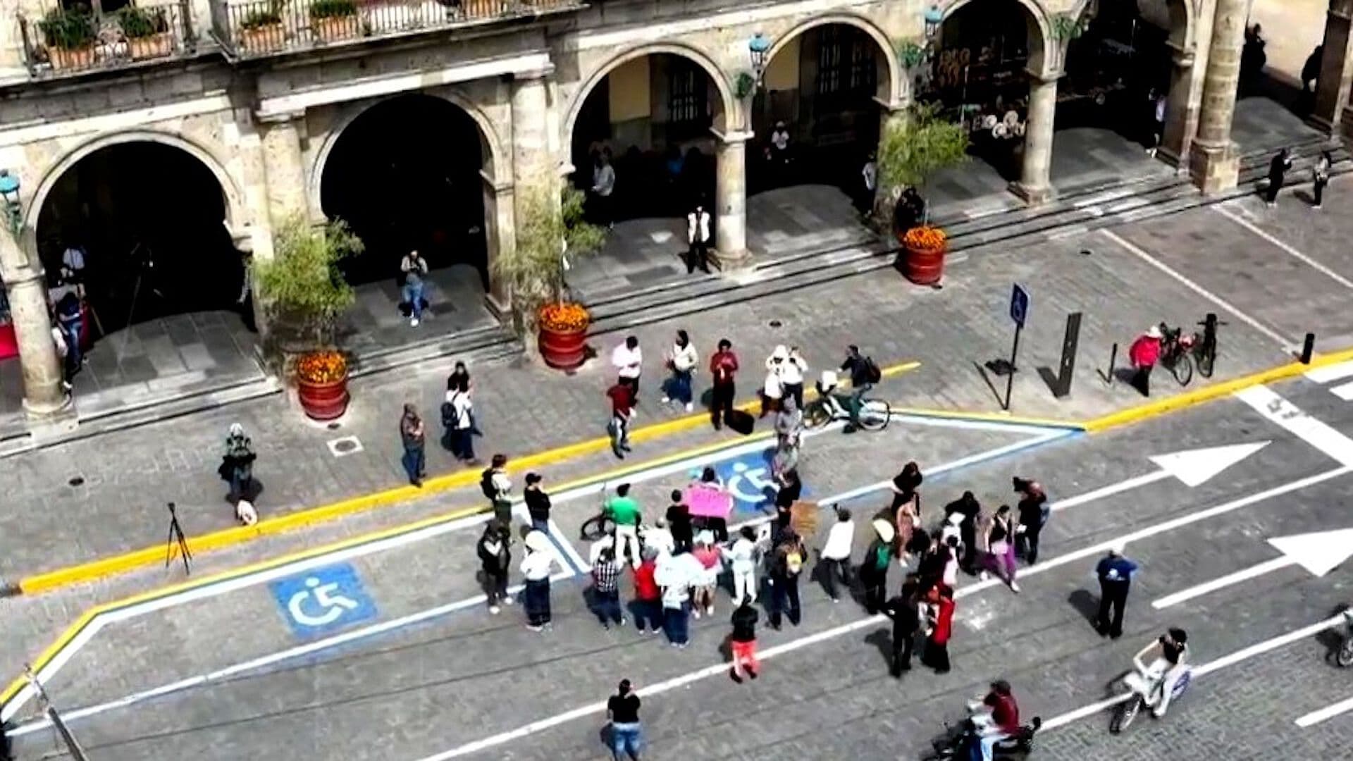 Tercera Protesta por Falta de Agua Potable Recorre Calles de Guadalajara, Jalisco