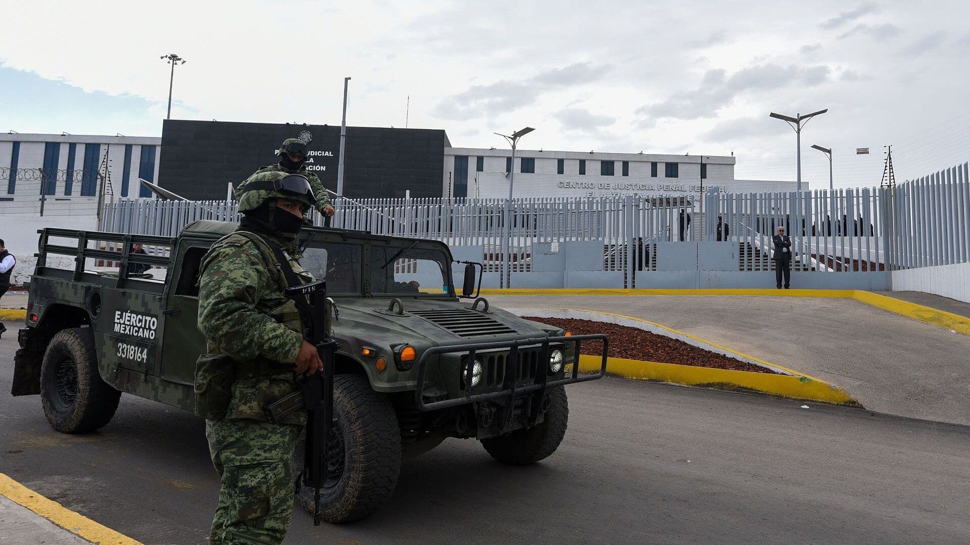 Crónica: Vinculan a César Jáuregui por Traición a la Patria