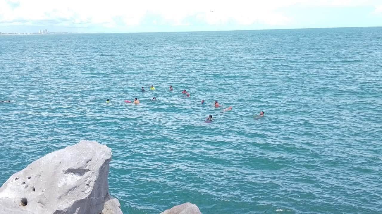 Rescatan a Turistas en Playa Miramar de Ciudad Madero, Tamaulipas