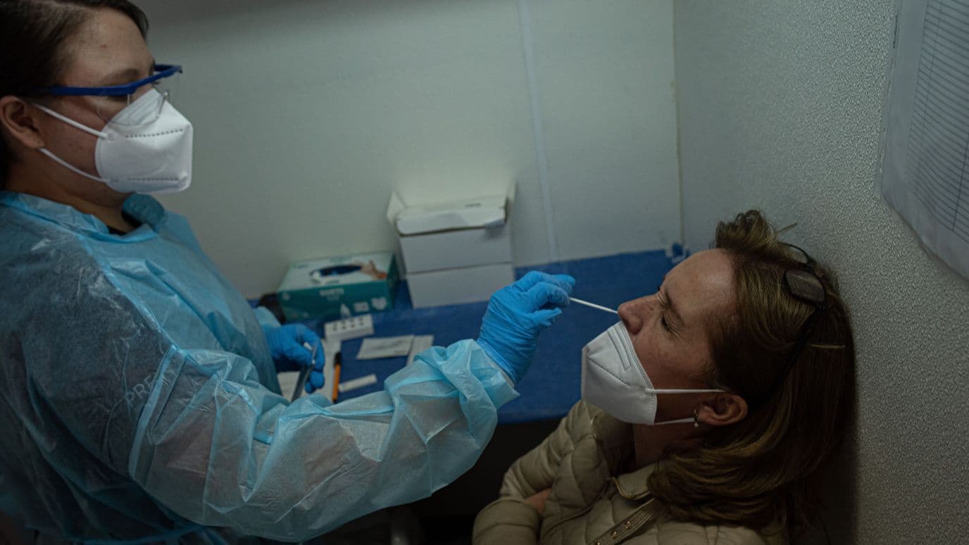 Síntomas COVID-19: ¿Cuáles Son Las Señales de Alerta y Cómo Identificar el Virus?