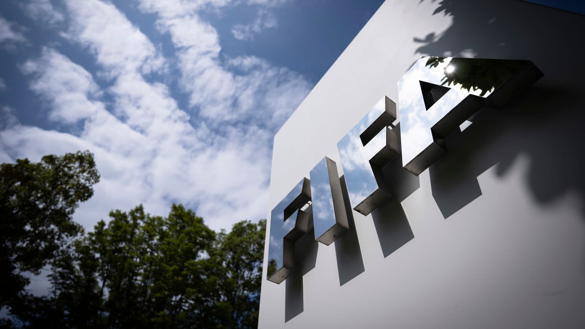 FIFA Acusa a UEFA de Acoso y Desinformación en Proceso Judicial en Florida