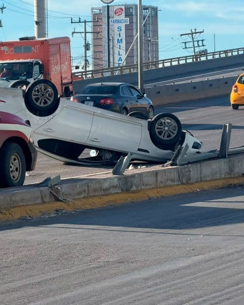 Conductor en Presunto Estado de Ebriedad Vuelca en Carretera Torreón-San Pedro