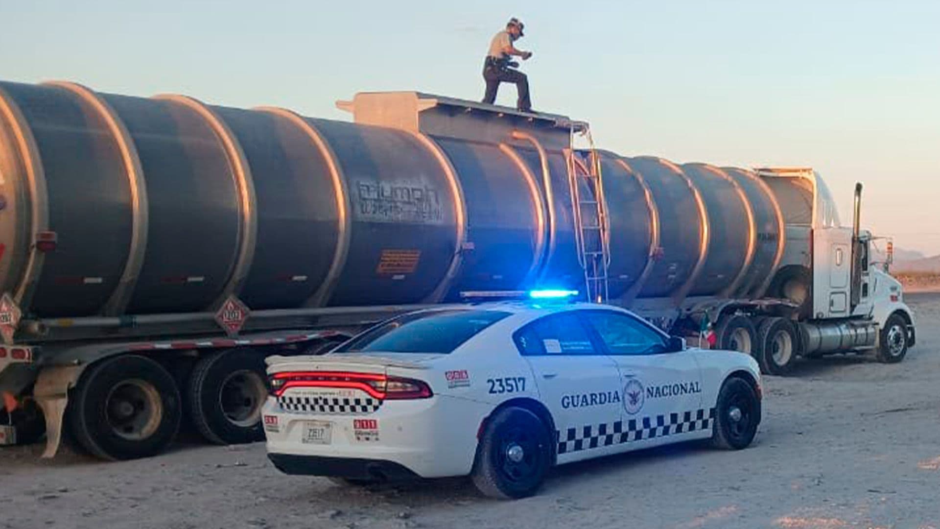 Aseguran Pipa con Hidrocarburo Presuntamente Ilícito en Parras, Coahuila