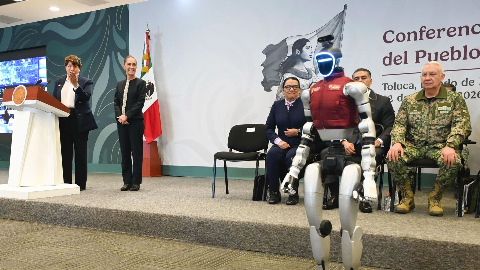 El C5 del Edomex presenta a los robots "Ceci" y "K7", sus nuevos asistentes de IA