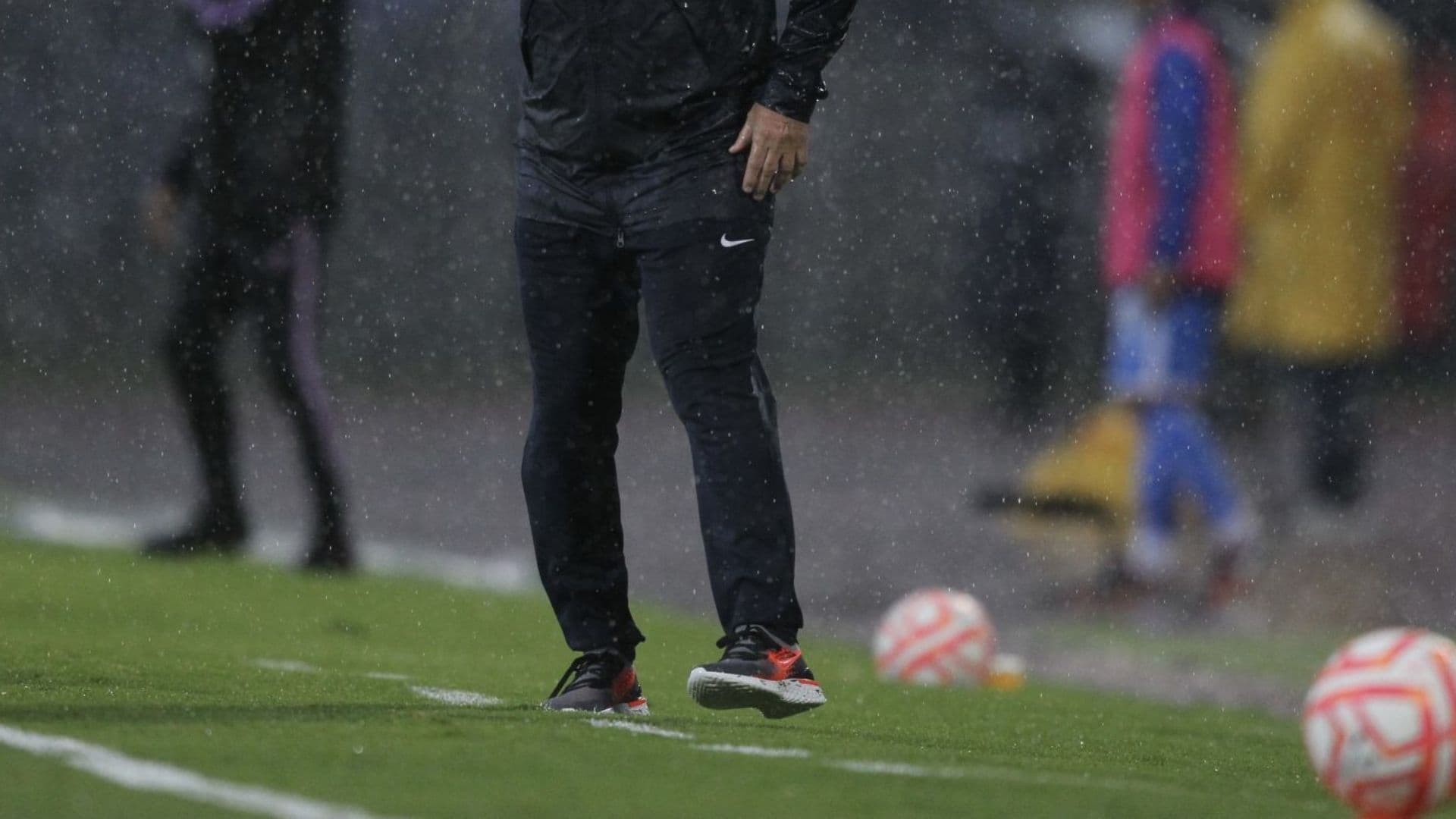 Atlante VS León, Retrasan Partido por Tormenta Eléctrica