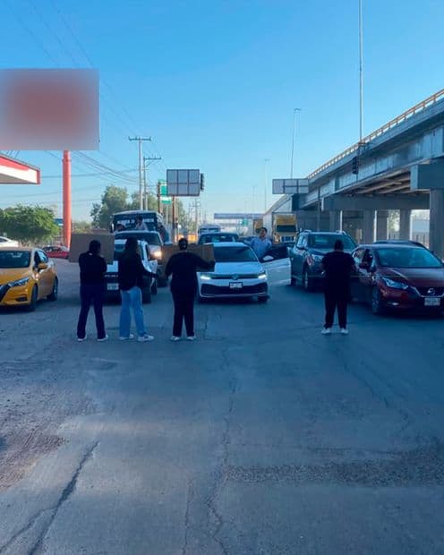 Madres de familia del ejido La Concha se manifestaron después de que un alumno presuntamente amenazará a dos compañeras con un arma blanca