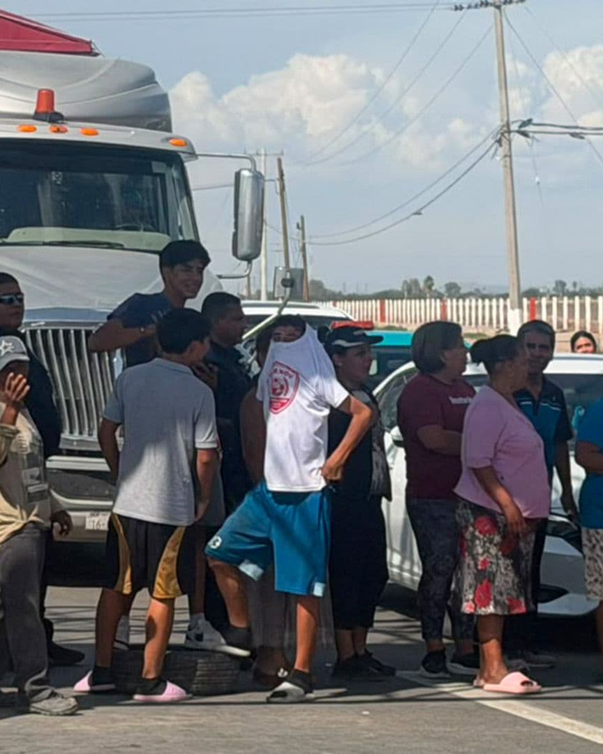 Bloquean Carretera Torreón-San Pedro por Desabasto de Agua en Ejido de Matamoros, Coahuila