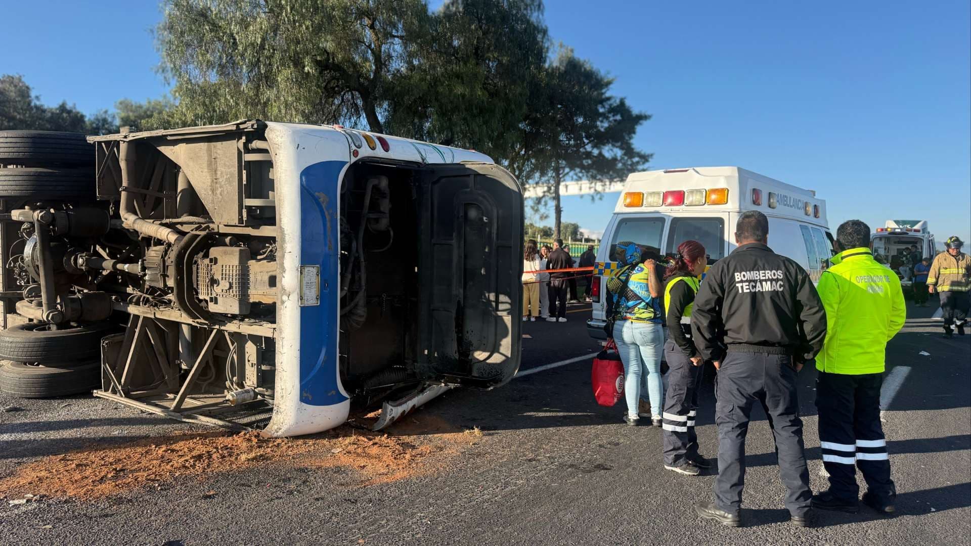 Carretera México-Pachuca Hoy; Vuelca Autobús de Pasajeros