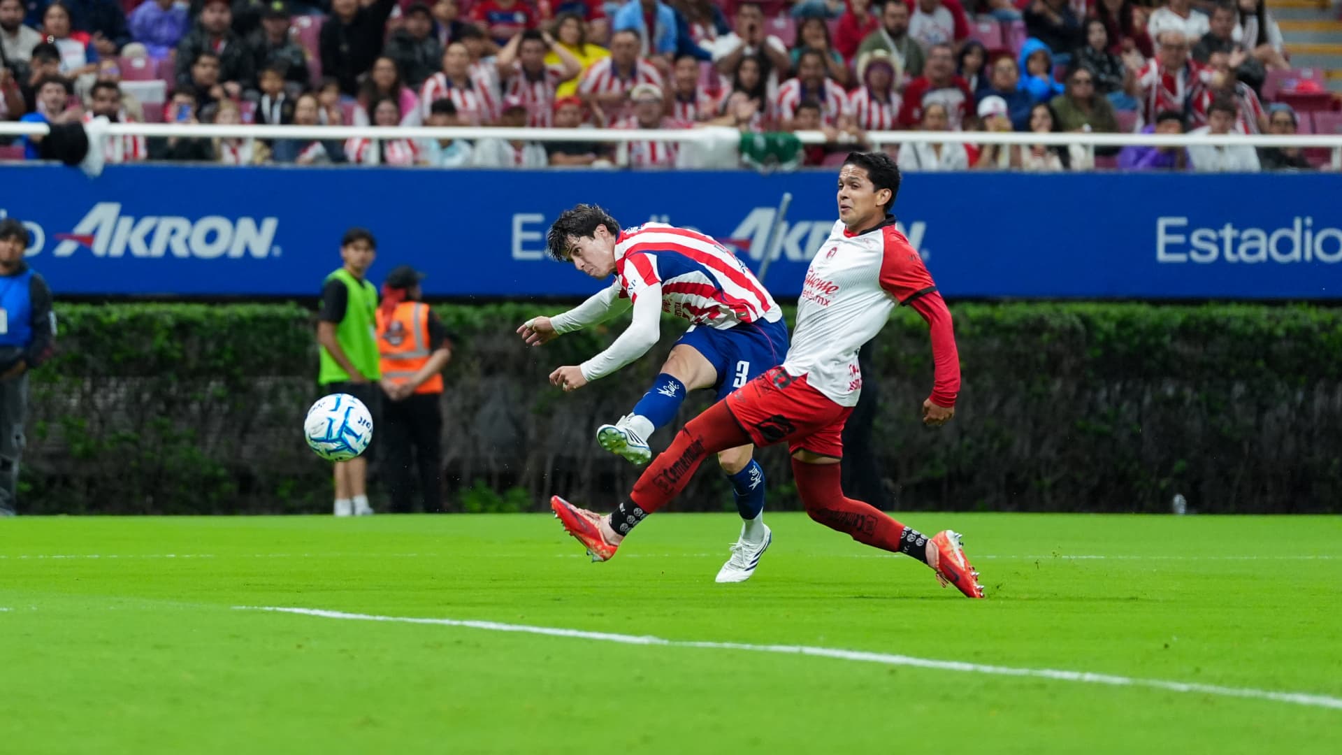Chivas de Milito Golean a Tijuana y Atlas de Crespo Vence al Campeón Cruz Azul