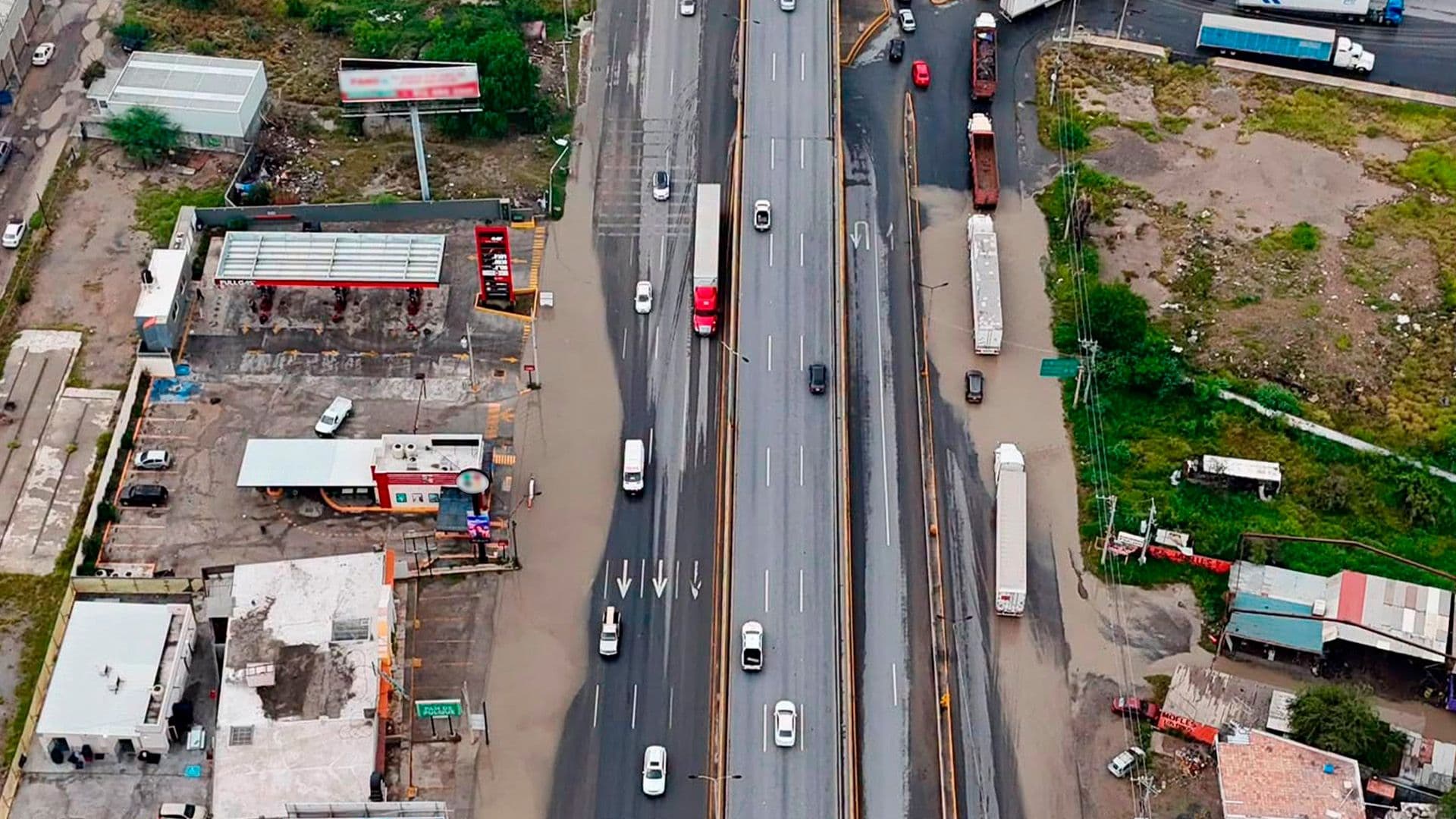 Lluvias Provocan Cierres Viales en Ramos Arizpe