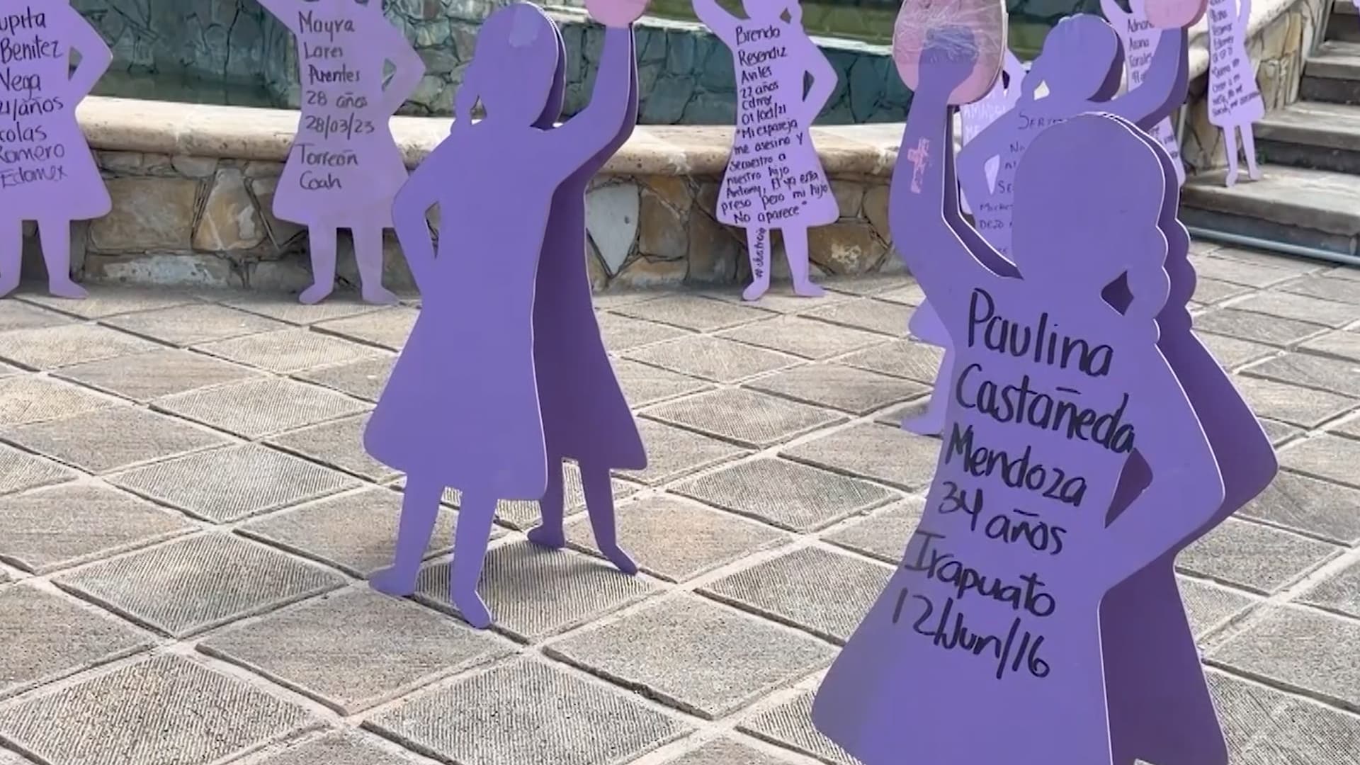 Colocan Memorial para Exigir Justicia por Feminicidios de Diana y Silvia en Coahuila