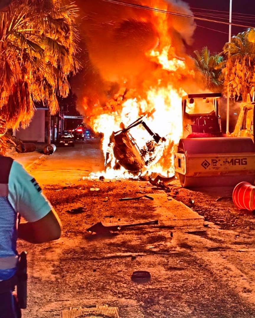 Dos Jóvenes Mueren Calcinados tras Accidente Volcadura e Incendio en Torreón