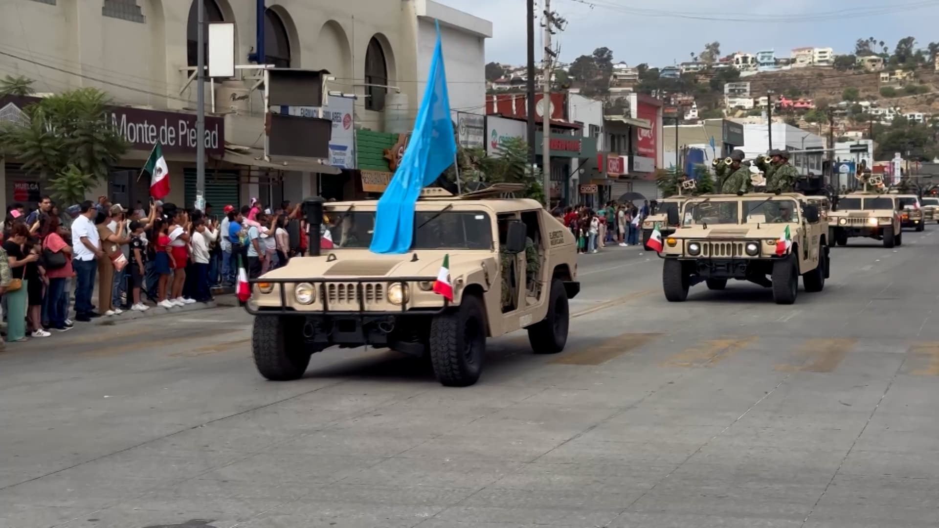 Marchan 905 Participantes en el Desfile Cívico Militar De Ensenada