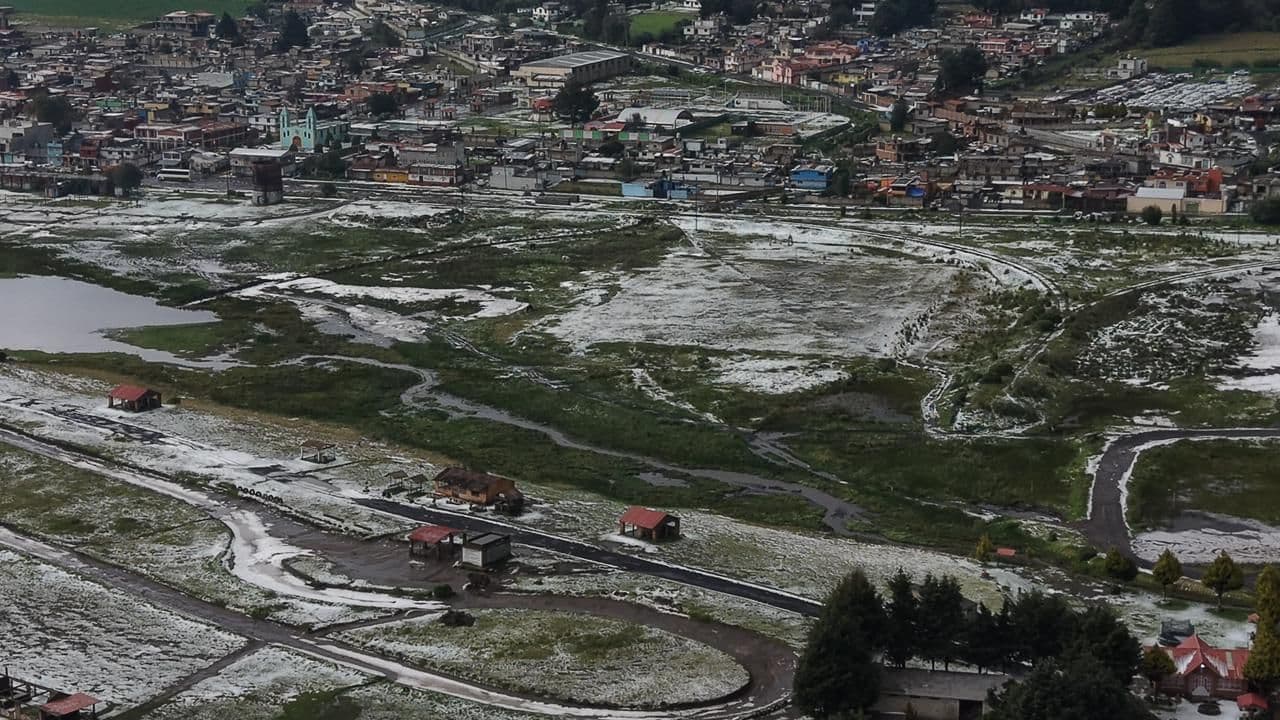 Fuerte Granizada Cubre La Marquesa y Complica la México-Toluca