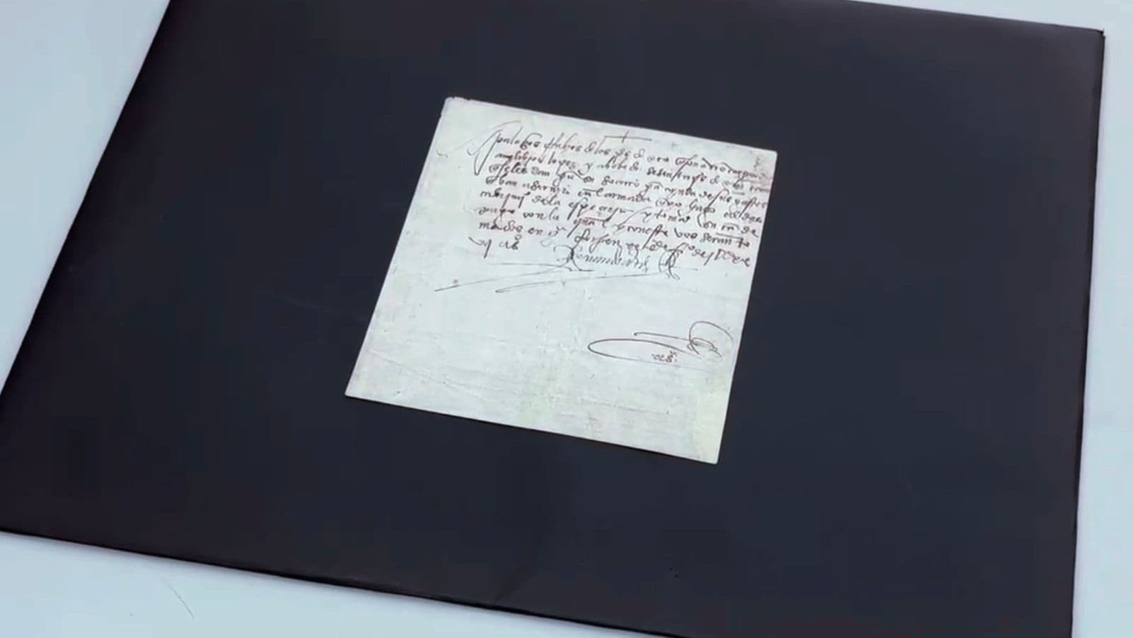 Embajada de Estados Unidos Regresa a México Carta Robada con Firma de Hernán Cortés