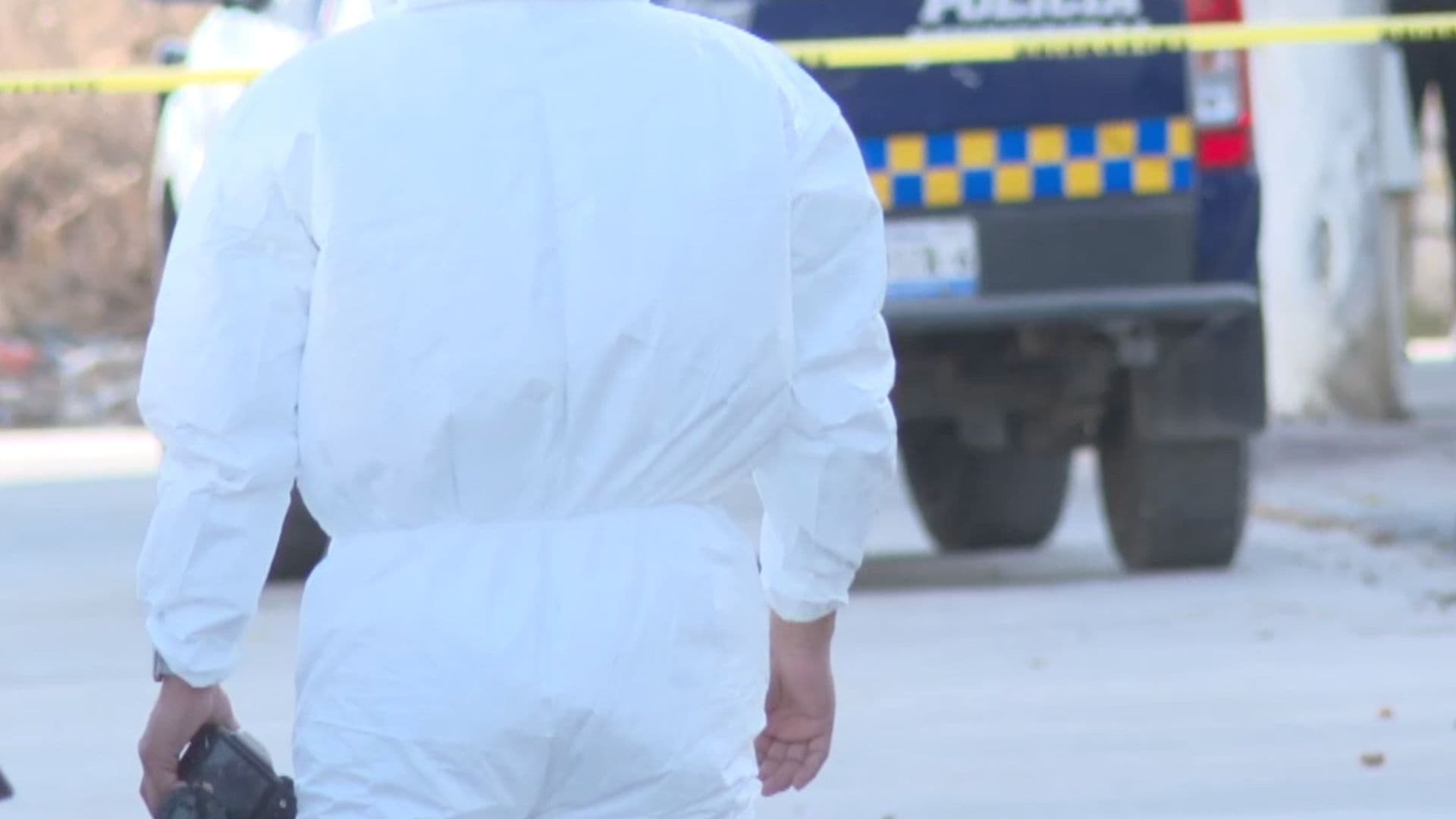 Hombre Muere al Caerle Encima una Camioneta que Reparaba; Ocurrió en León, Guanajuato