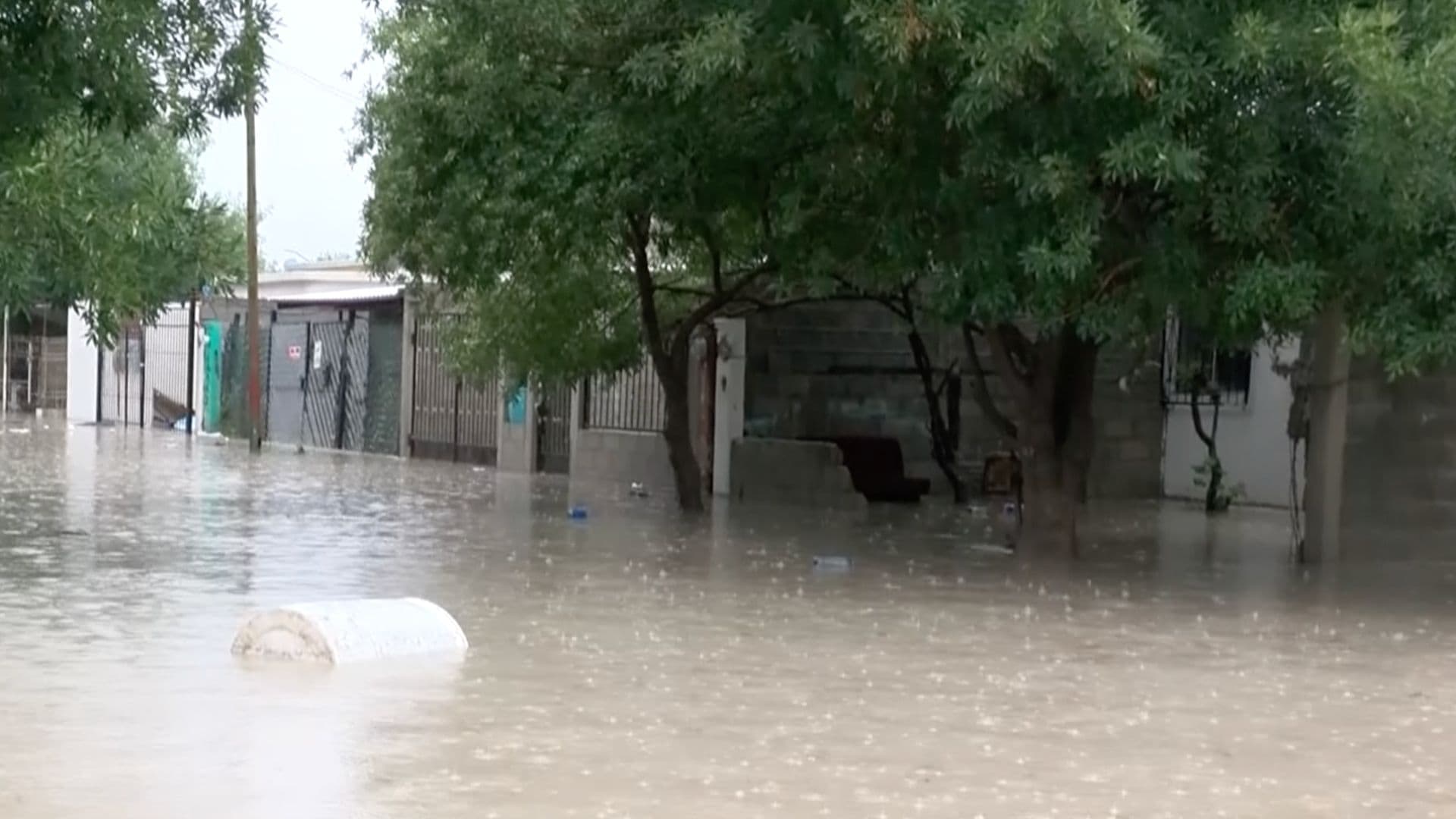 Hombre Pierde su Patrimonio por Inundaciones en Piedras Negras