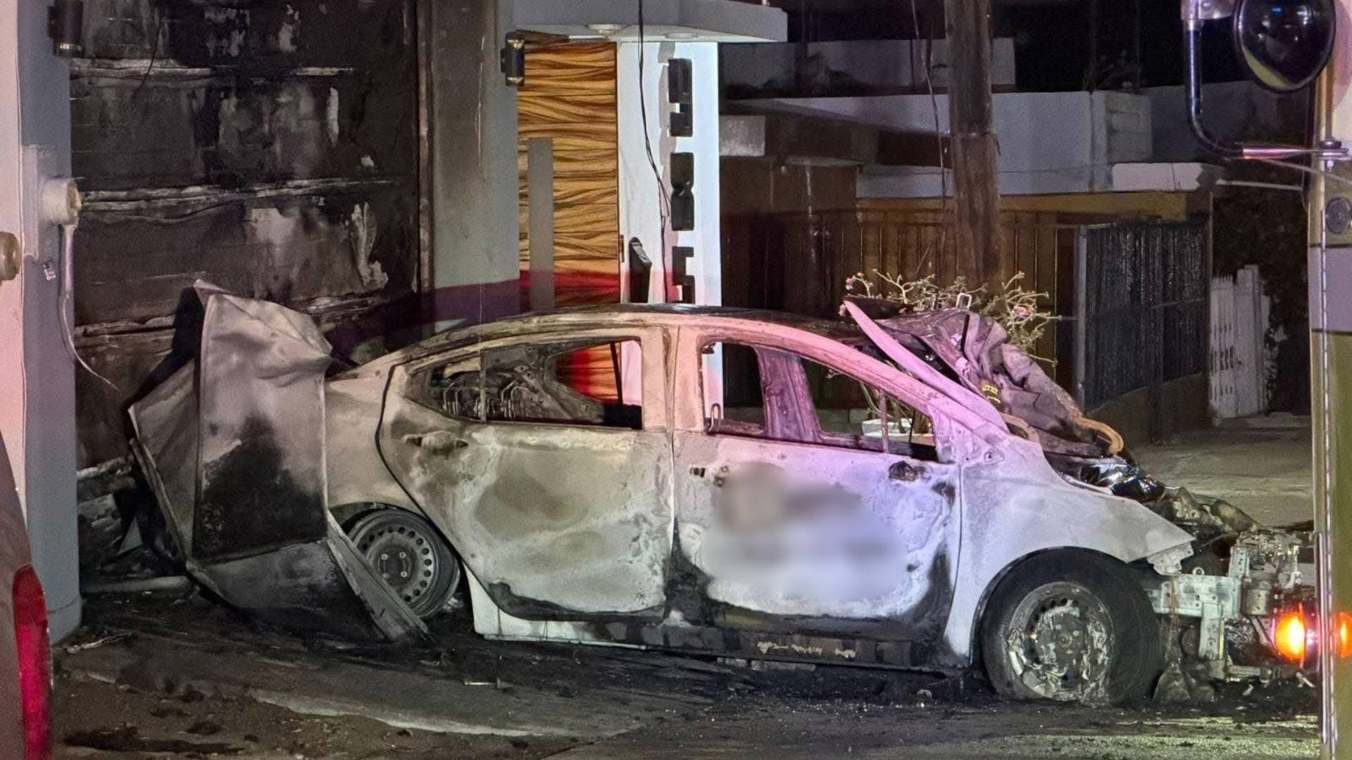 Hombres Armados Atacan e Incendian Vivienda al Lado de Piñata en Culiacán
