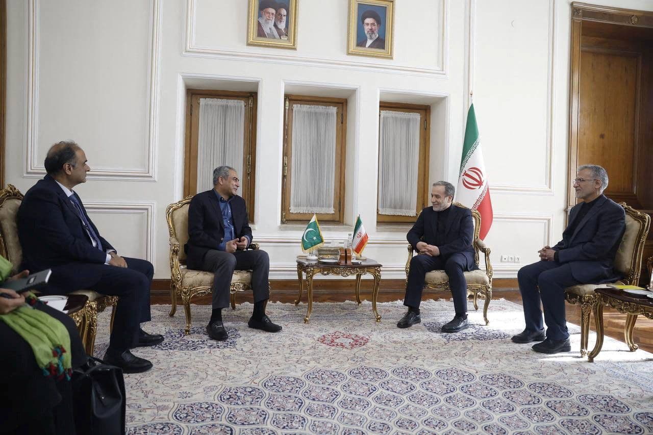 Pakistán Anuncia Conversaciones Técnicas entre EUA e Irán en Suiza