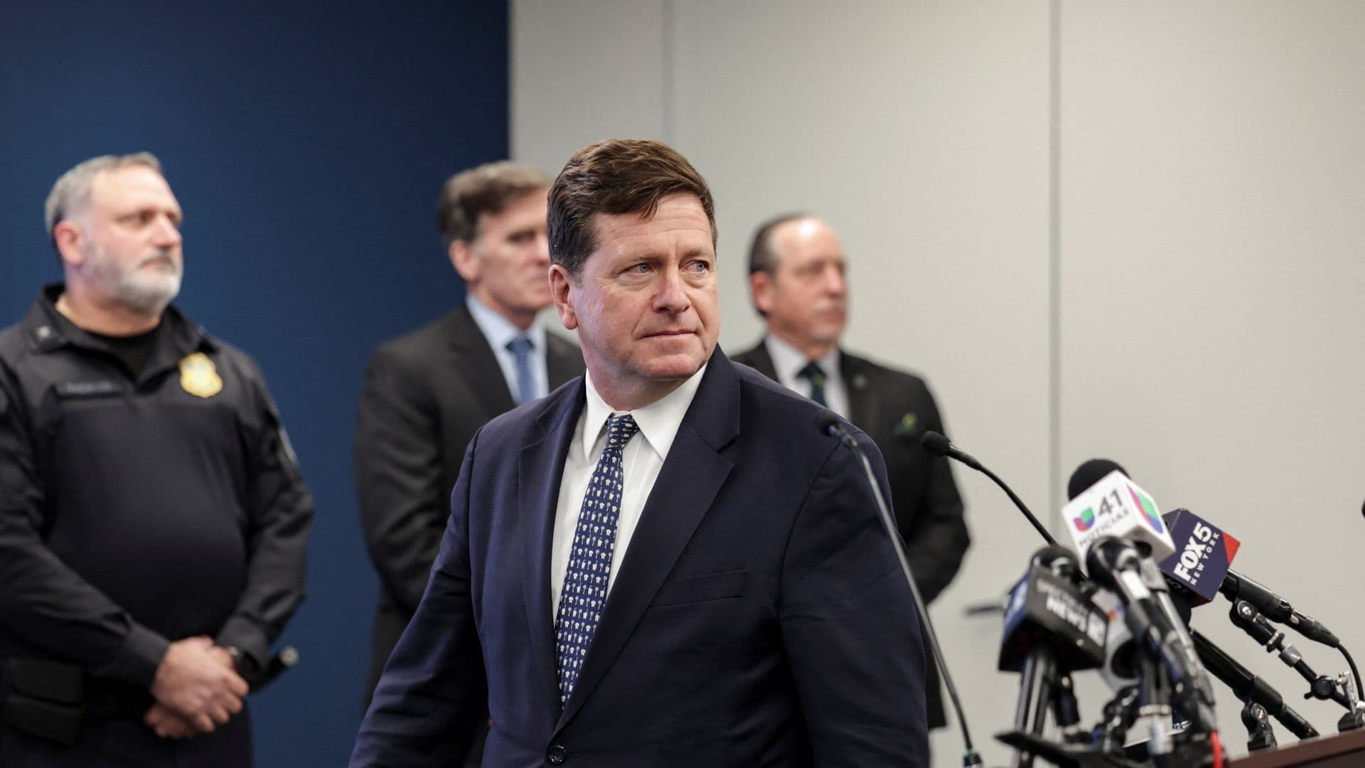¿Por Qué Donald Trump Retrasó Nominar Jay Clayton Como Jefe de Inteligencia?
