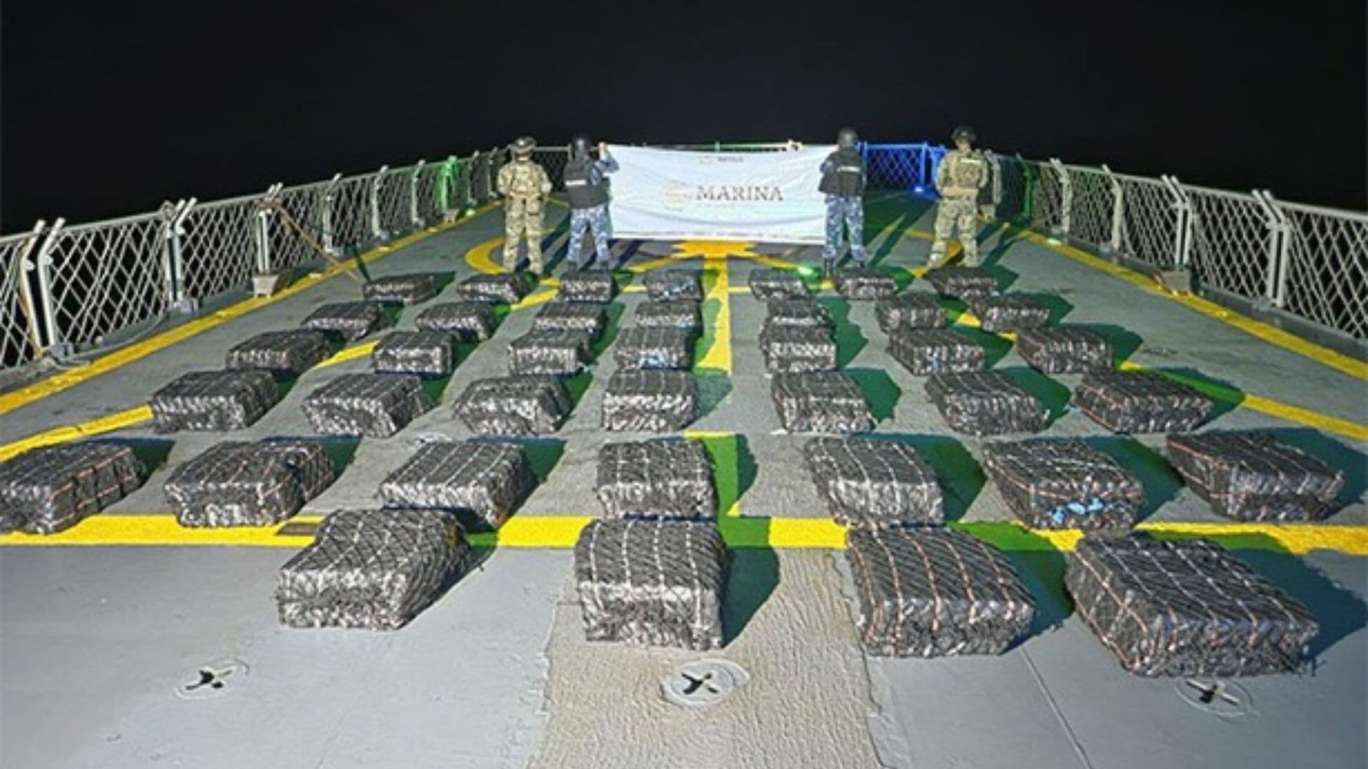 Marina Intercepta Embarcación que Transportaba una Tonelada de Cocaína en el Pacífico