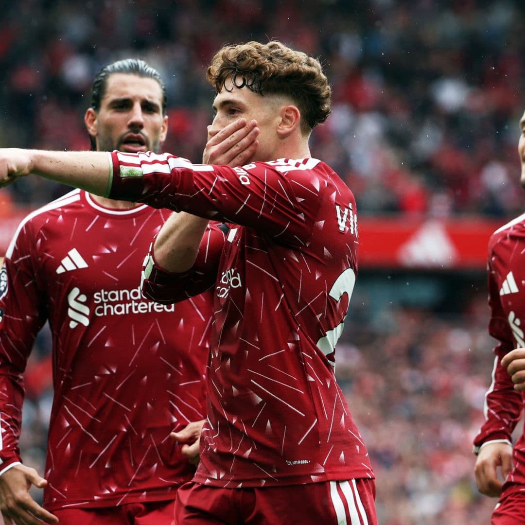Plantilla de Liverpool Vale 1,426 MDD, 8.5 Veces Más que las de Toluca y Cruz Azul