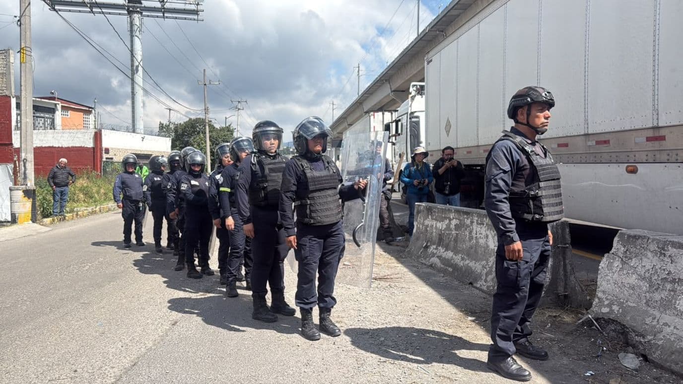Llegan Antimotines del Edomex a Bloqueo de Madres Buscadoras en la México-Toluca
