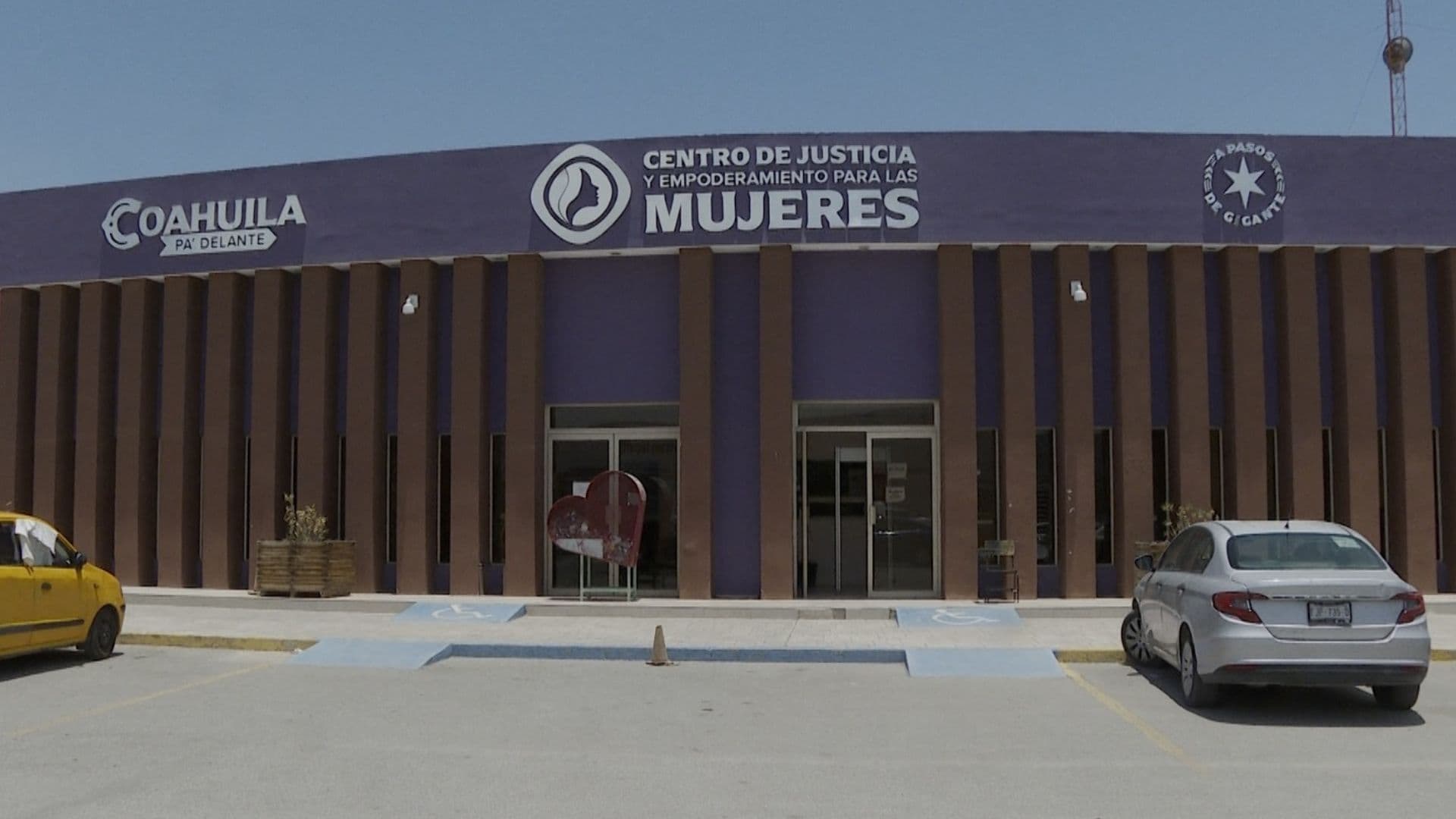 Denuncian a Policías Municipales de Torreón por Presuntamente Abusar de Joven Detenida