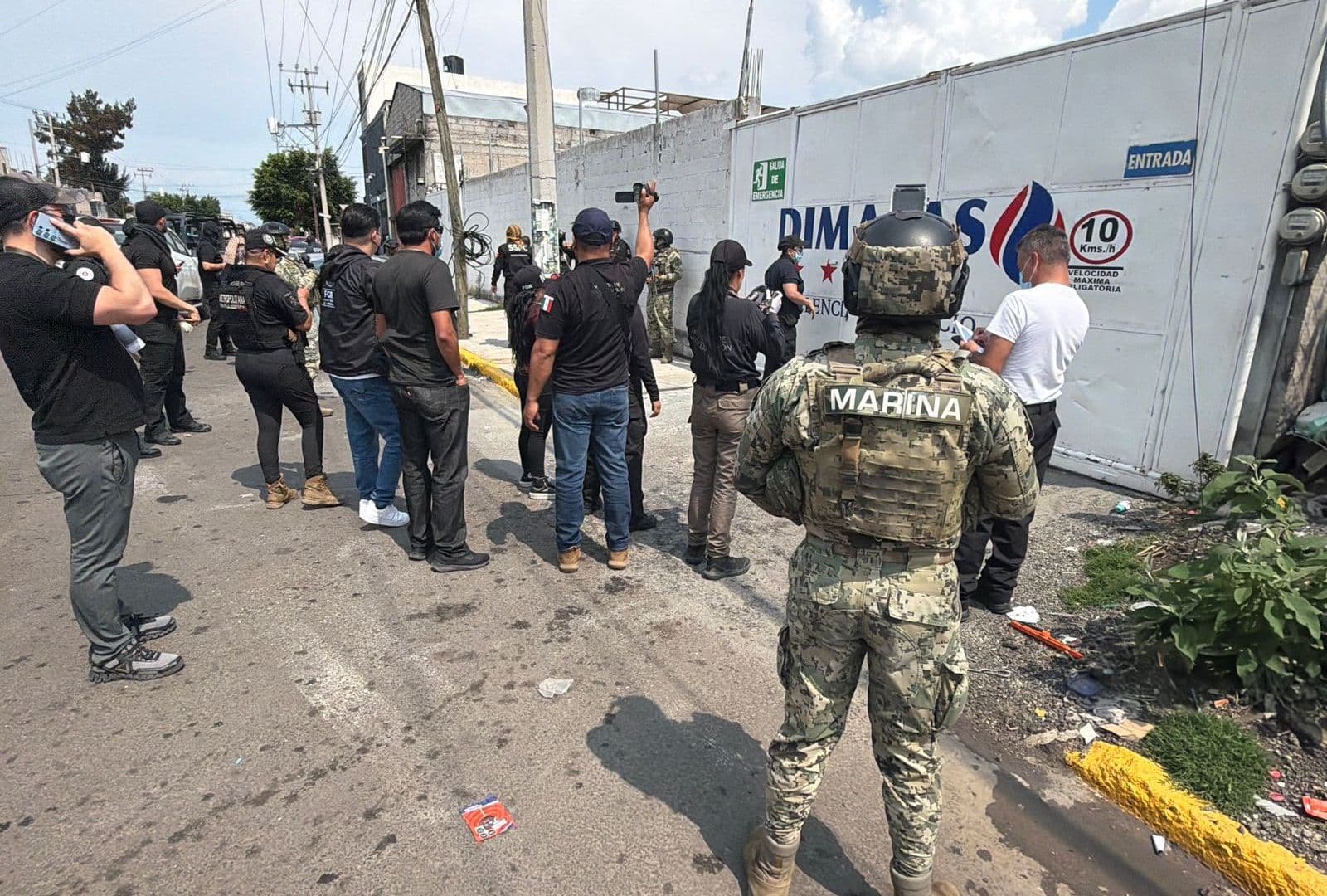 Marina y FGR Aseguran Dos Gaseras en Ecatepec por Robo de Hidrocarburos