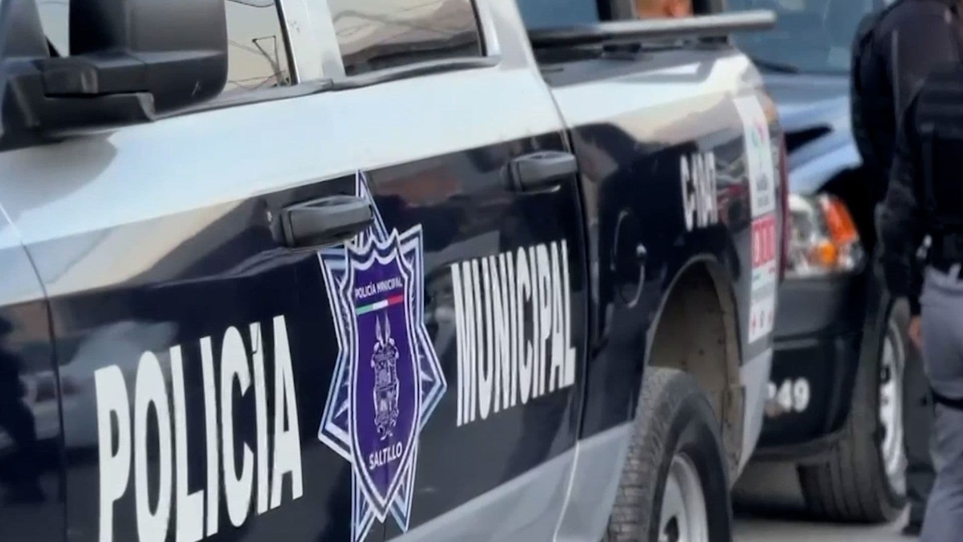 Perro es Arrastrado por Camioneta de Lujo en Saltillo