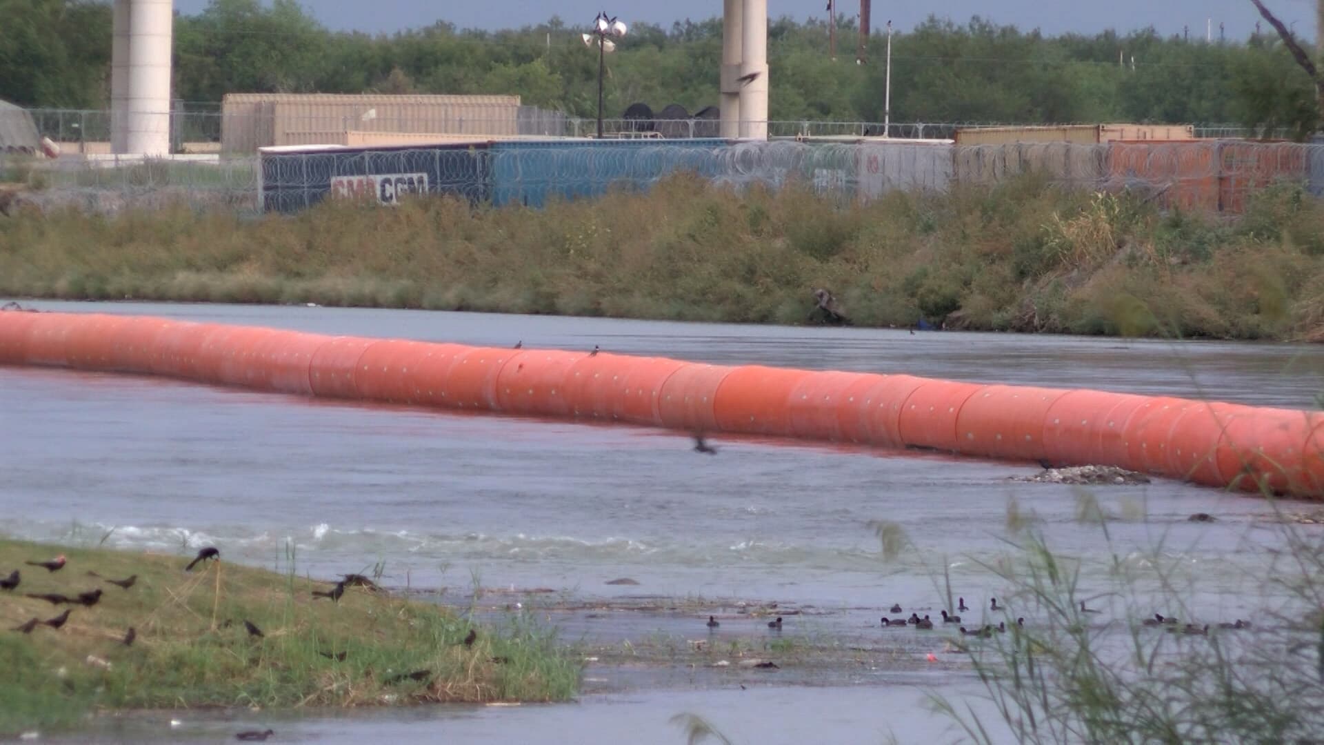 Pescador Encuentra a Persona Sin Vida en Frontera de Coahuila y Texas